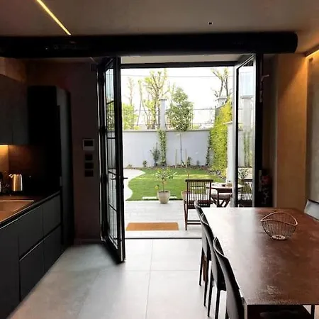 Apartment Modern Canal-side Loft With Private Garden
