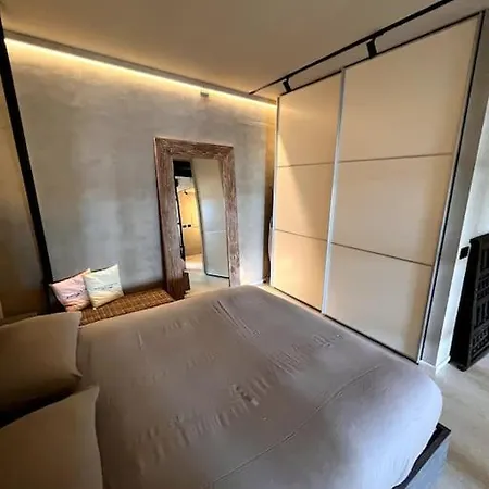 Modern Canal-side Loft With Private Garden * Milano